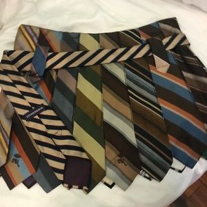 Quirky brown short skirt made of ties